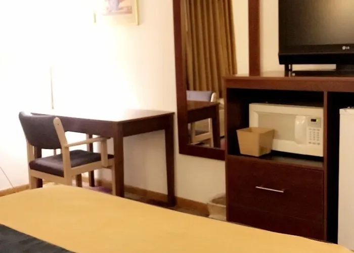 Americas Best Value Inn Champaign